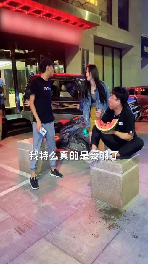 女子吵架打架吃瓜,围观群众吃瓜热议